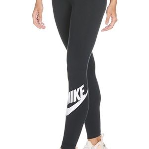 Nike sports leggings